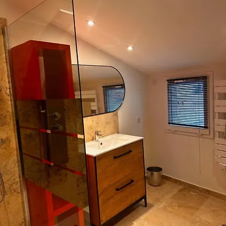 Le Coeur Du Village Guest house Sainte-Cecile-les-Vignes